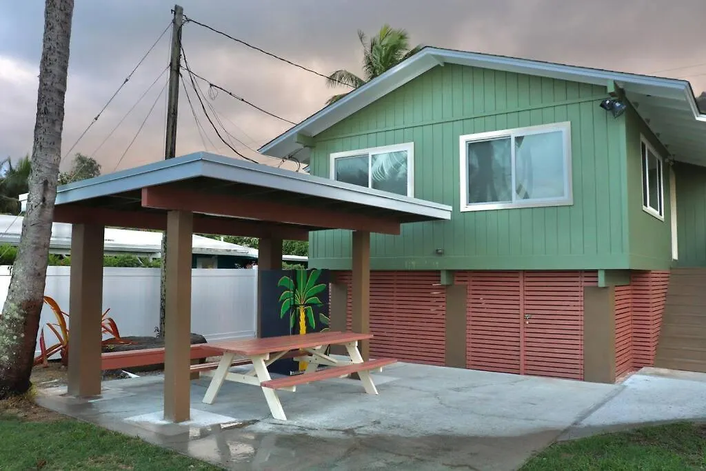 Punalu'U Ocean Paradise - Oceanfront Beach House Punaluu